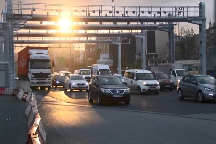 Mahmutbey Gişelerinde serbest geçiş başladı