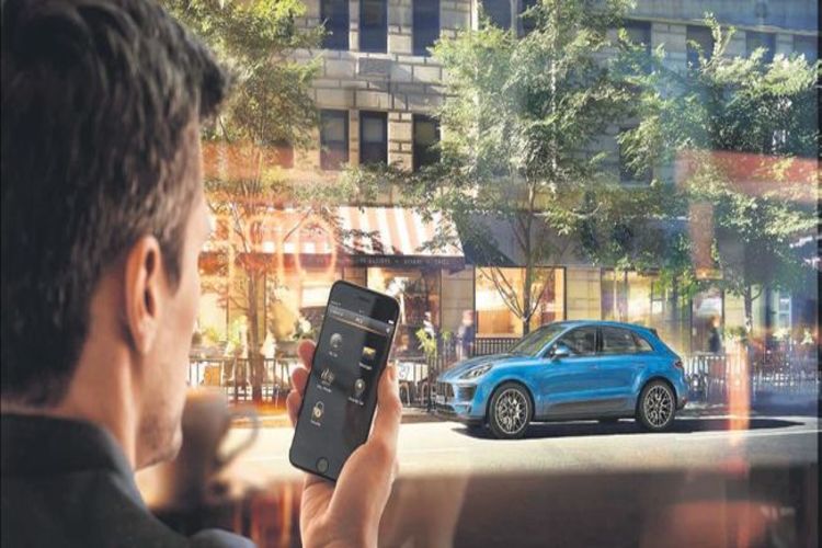 Akıllı telefonlar direksiyona geçti