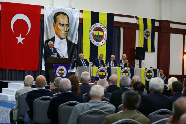 Aziz Yıldırım açıkladı: Yeni teknik direktör için…