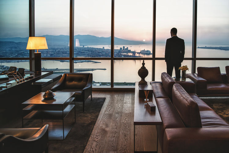 Yüksek standarta sahip binalarda ofis bulmak çok zorlaştı