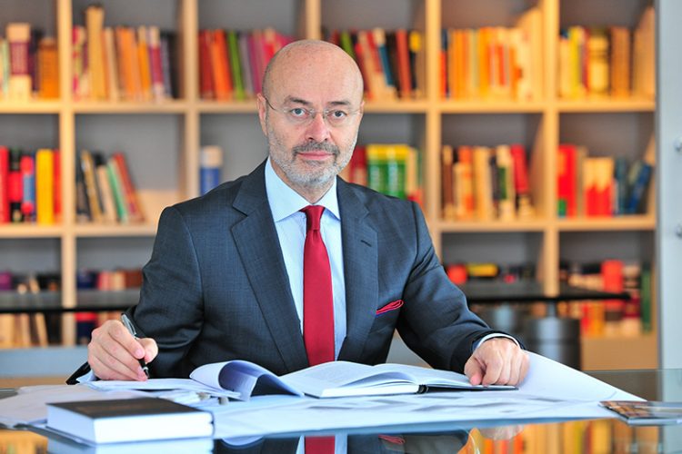 Yabancıya konut satarak 100 milyar dolar toplayabiliriz