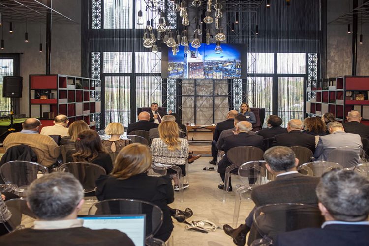 Sinpaş Finans Şehir tanıtım ofisinde ekonominin nabzı tutuldu