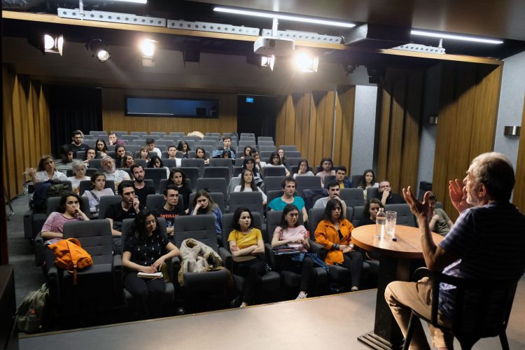 Yönetmen Ali Özgentürk’ten Folkart Academy öğrencilerine ders