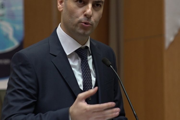 AB Ülkeleri, Amerika ve Diğer Ülkeler ile İş Birliği Yapılması Yabancı Yatırımlarını Artırır