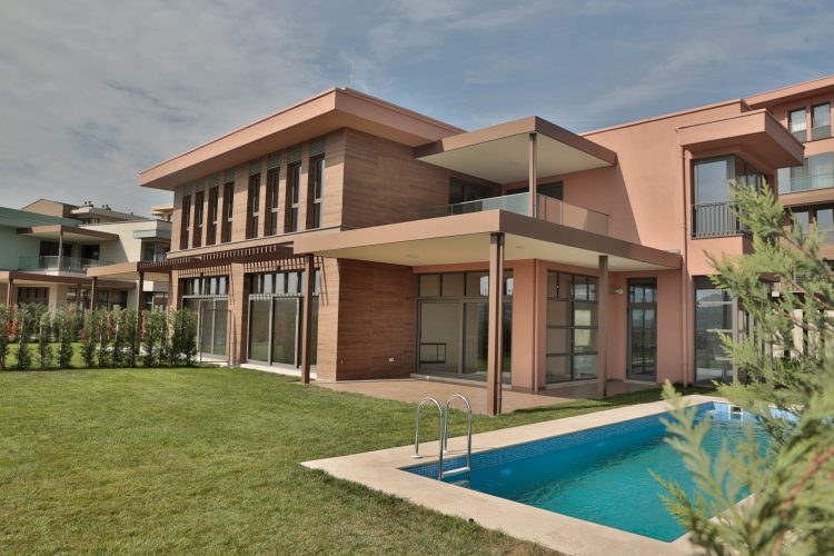 Eston Şehir Koru’da yaşam tüm doğallığıyla başladım