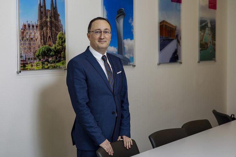 Yalılıtım sektöründe yıkıl profesyoneli ödülü Selman Tarmur’un oldu