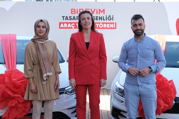 Birevim Tasarruf Şenliği kampanyasının talihlileri hediyelerine kavuştu