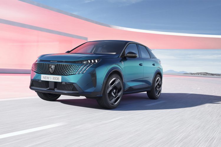 YENİ Peugeot E-3008’in ilk resmi görselleri yayınlandı