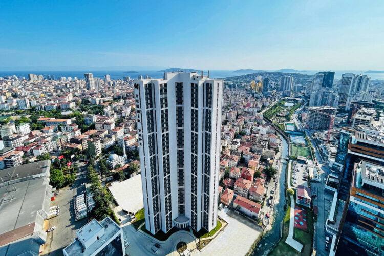 Deluxia Park Residence’ta Teslimler Başladı