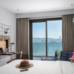 İzmir’in Yeni Kıyısında Yeni Bir Dönem: Moxy İzmir Kapılarını Açıyor
