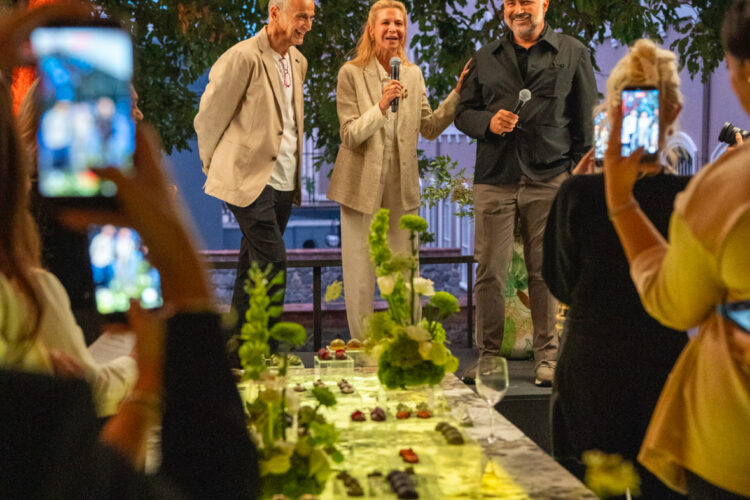Kalebodur’un Translucent Yüzey Teknolojisi, Artweeks Istanbul “COLLECTORS” Edisyonunda Işığı Sanatla Buluşturdu