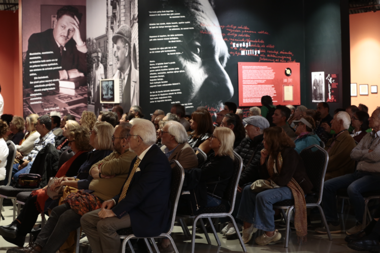 Folkart Gallery’nin “Romantika” sergisine paralel düzenlediği etkinliklerin ilki gerçekleşti